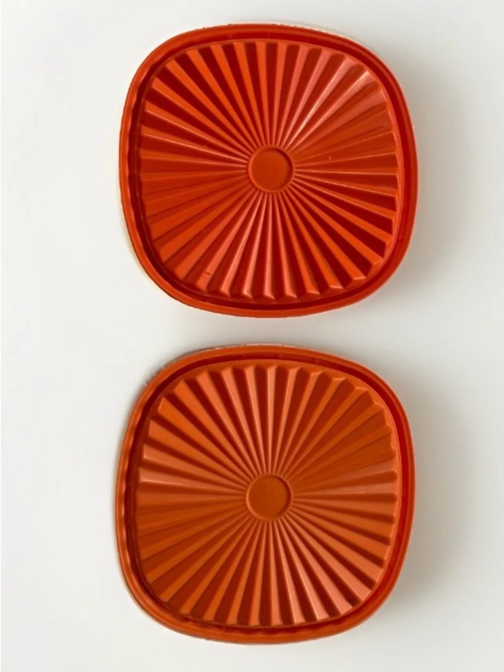 2 Vintage Tupperware Orange Servalier Replacement Lids 841-4 841-5 Square 6.5